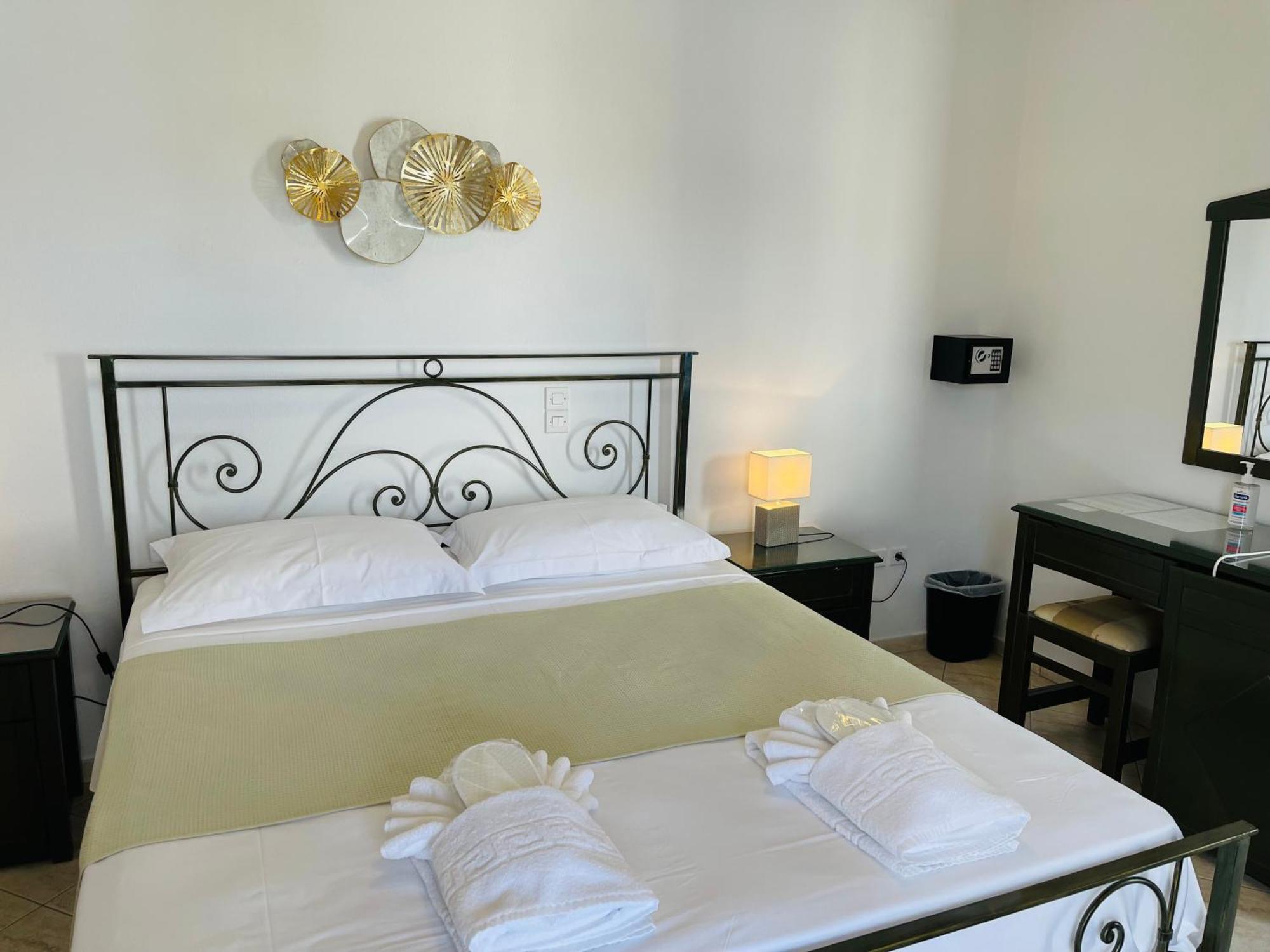 Venikouas Hotel Platis Gialos  Ngoại thất bức ảnh